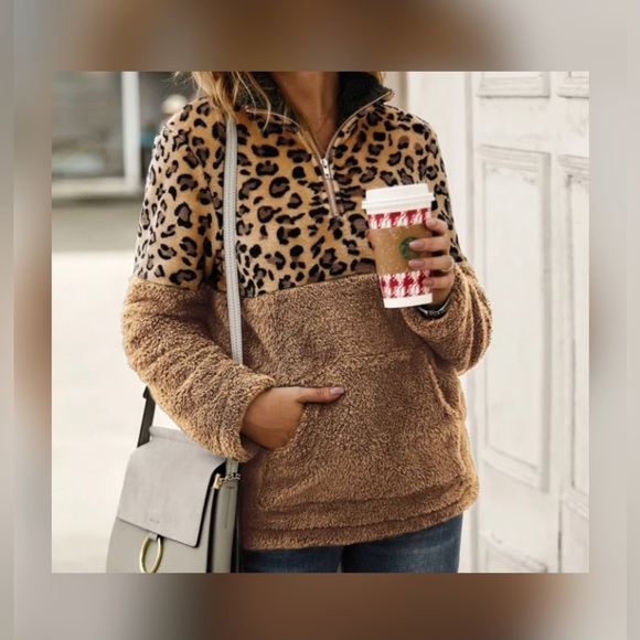 🔹WOMEN’S LEOPARD PRINT HALF ZIP PULLOVER SHERPA (super soft) SWEATSHIRT 🔹 - Picture 3 of 4